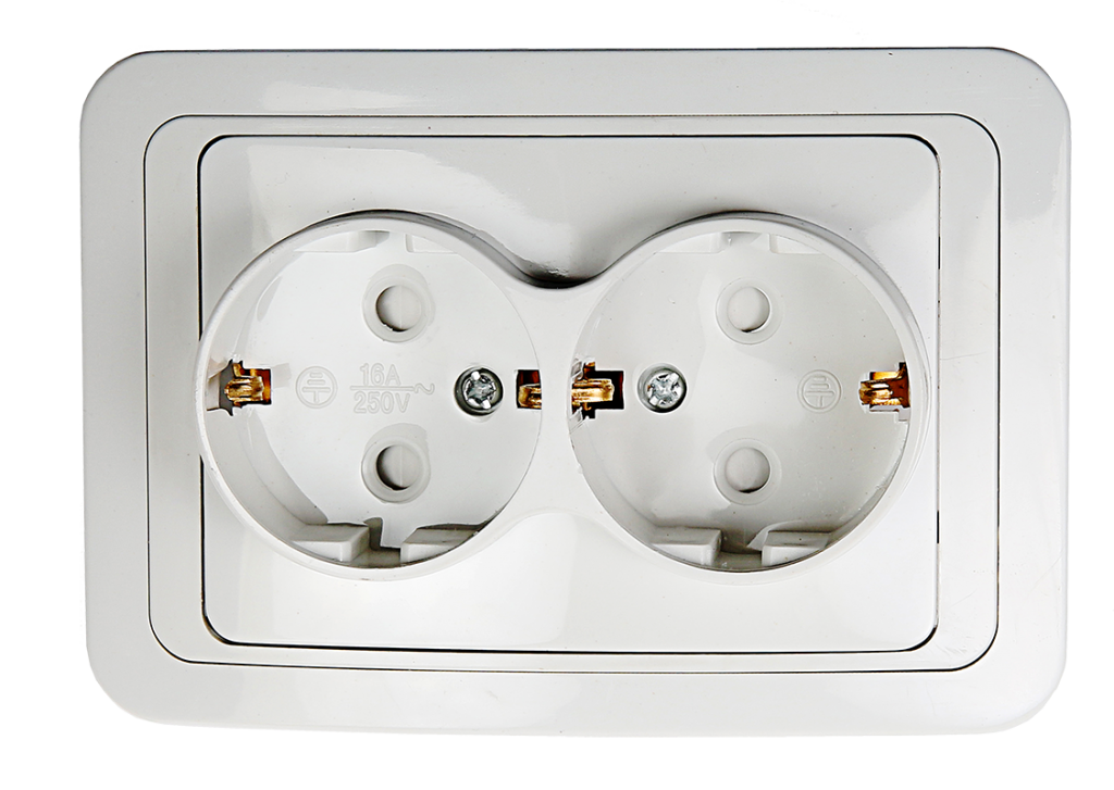 Розетка двойная с заземлением со шторкой CLASSICO белая 2128x IN HOME